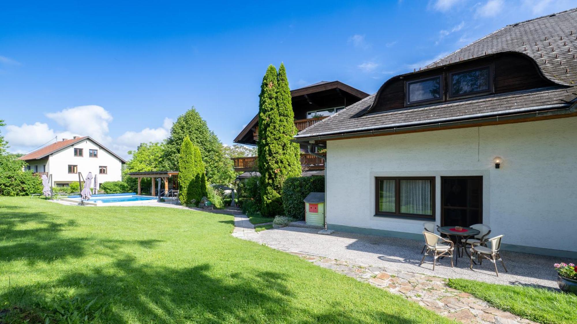 Ferienwohnungen Presslauer Mori - Haus Irmgard Sankt Kanzian am Klopeiner See Exterior photo